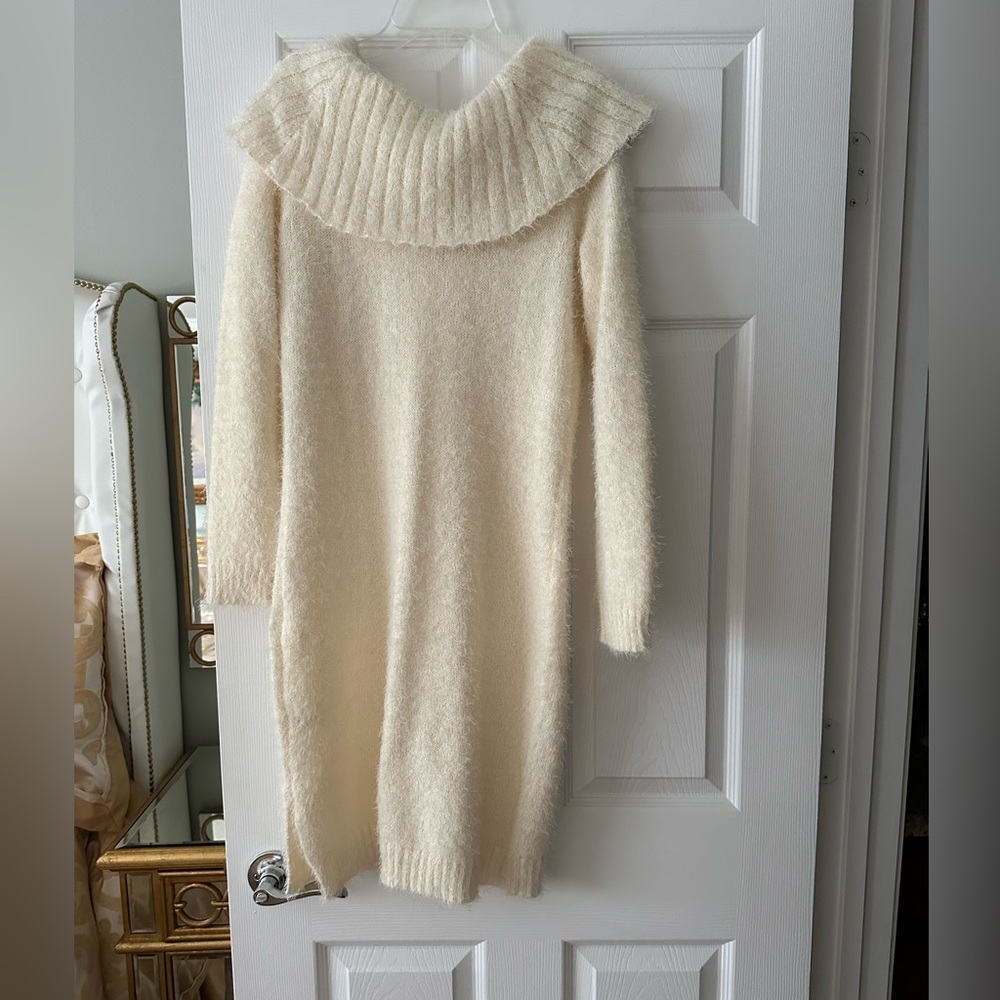 Dress Size L - Picture 3 of 7